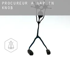 Procureur à Gap in Knob